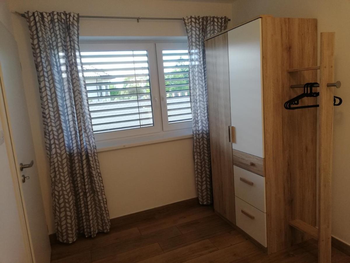 Apartman Bezkov 108 Bagian luar foto